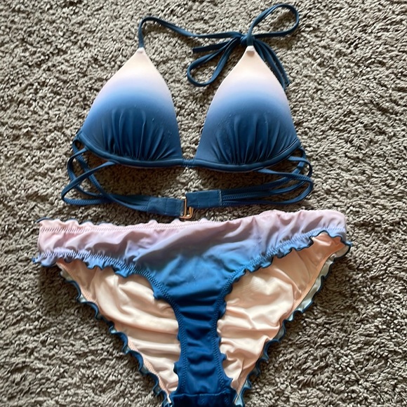 Bathing suit - Picture 1 of 1